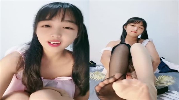 清纯萝莉甜甜圈穿超短裙自慰，蜜穴湿透喷水求你看！