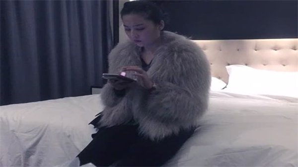 文轩探花巨乳肥臀骚货 极品丰满少妇骑乘诱惑
