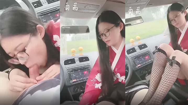 司雨反差婊学生妹停车场车内足交 玉足网袜榨精内射